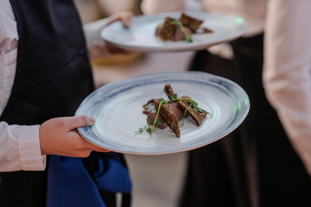 plates