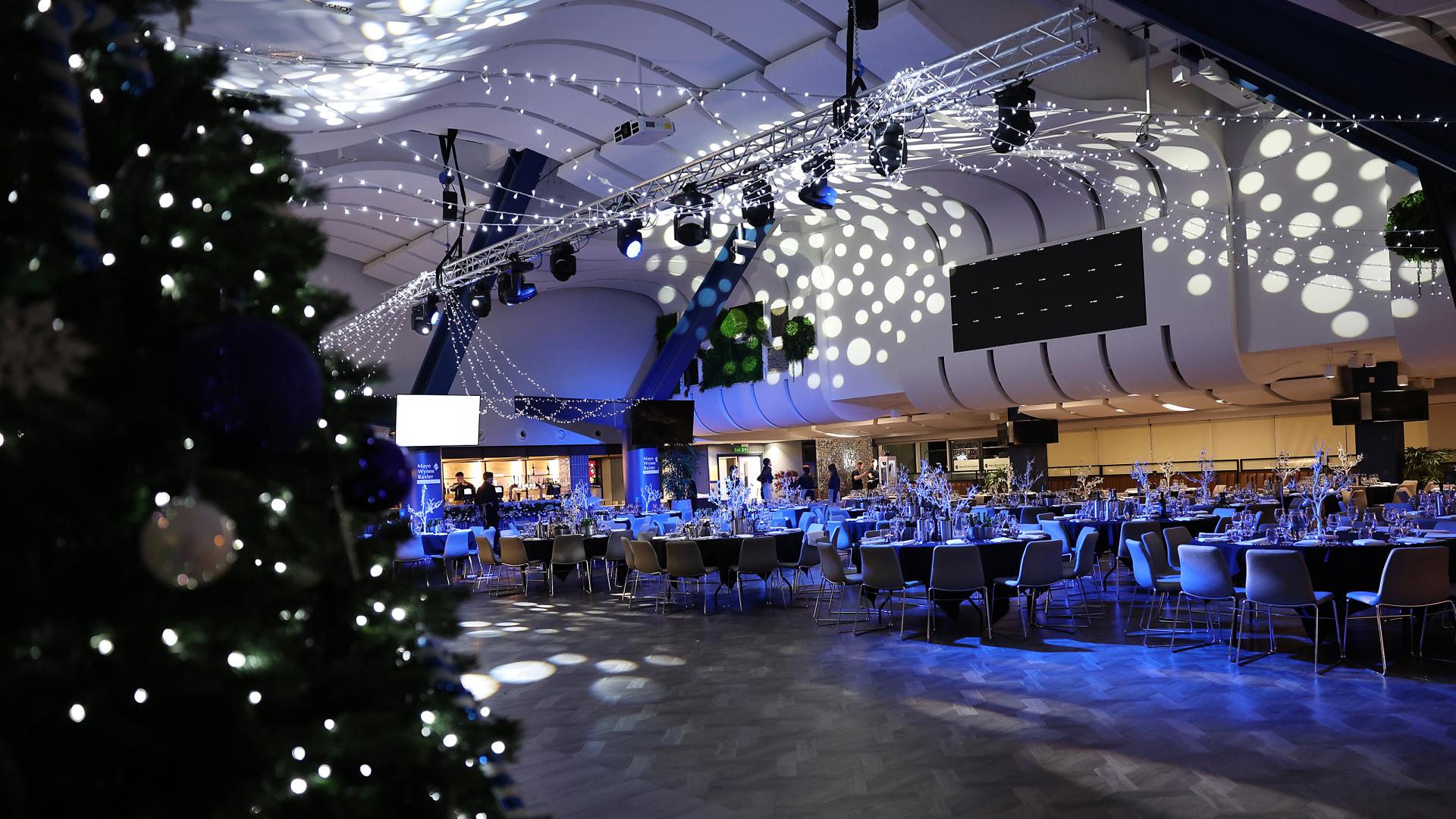 christmas party room setup